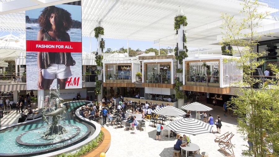 ▲ Anchored by Myer, David Jones, Big W and Kmart stores, along with Woolworths and Coles supermarkets, Hoyts Cinema and Bunnings, the three-level Westfield Warringah Mall was originally built in the 1960s.