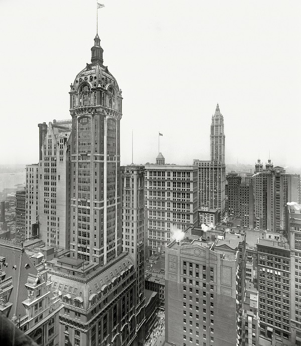 The 47-storey Singer Building was completed in 1908.